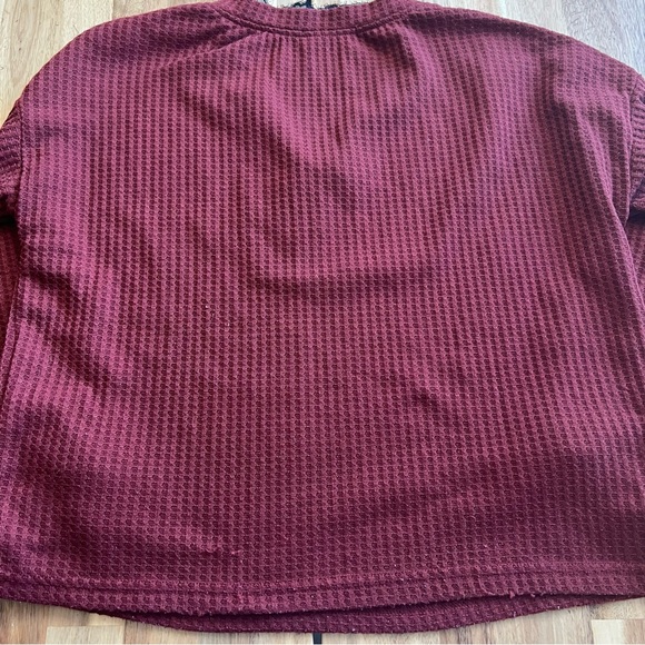 SHEIN Maroon Knit Top with Black Lace Detail - Picture 3 of 4
